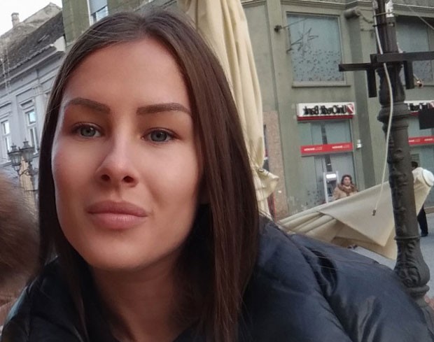 „Ударао ме је столицом, пекао пеглом и убадао ножем. Газио ме је по телу и скакао ми по леђима...“: Потресно сведочење брутално пребијене девојке из Бановог Поља